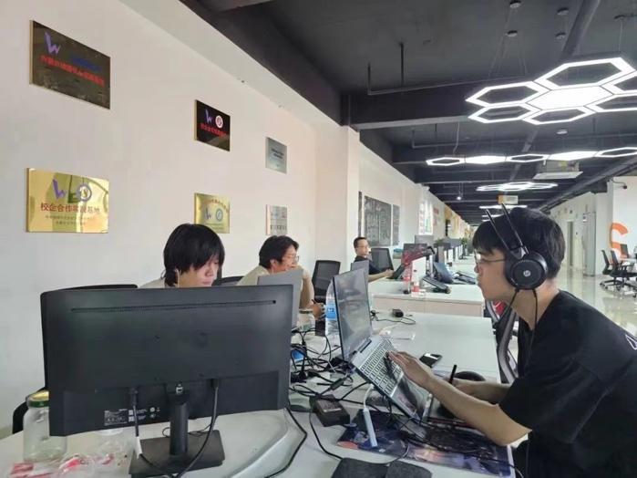 开云电竞多项政策“组合拳”破局结业生失业创业“最初一千米”(图3) 开云电竞多项政策“组合拳”破局结业生失业创业“最初一千米”(图3)